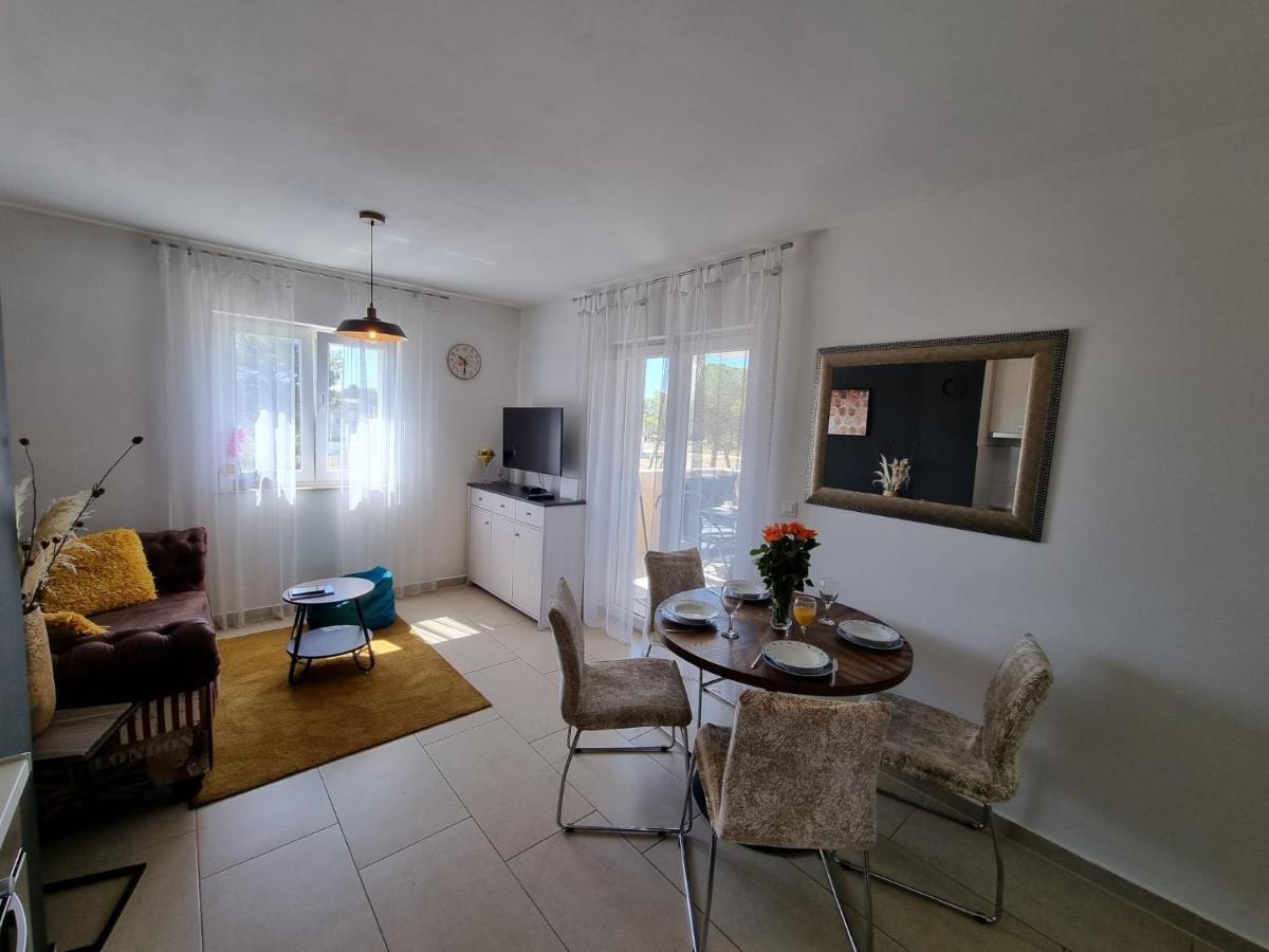 Apartman Marija Биоград-на-Мору Экстерьер фото